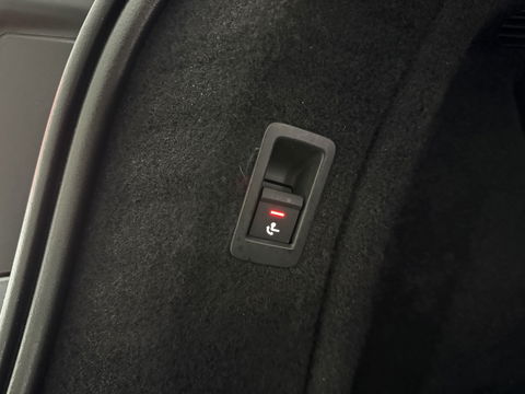 Audi A4 40 TFSI S-Line | Virtual | Carplay | Trekh. | Adap. Cruise | Stoel/Stuurverw. | Navi | LED