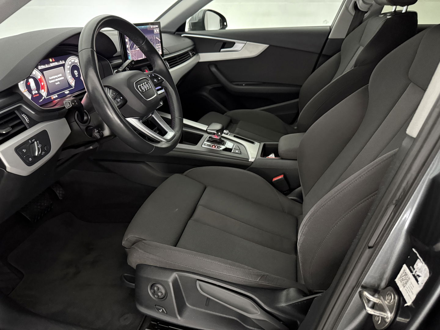 Audi A4 40 TFSI S-Line | Virtual | Carplay | Trekh. | Adap. Cruise | Stoel/Stuurverw. | Navi | LED