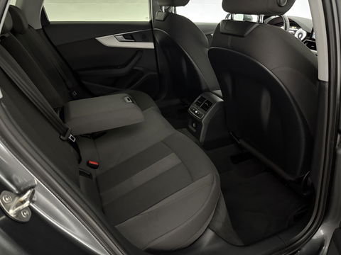 Audi A4 40 TFSI S-Line | Virtual | Carplay | Trekh. | Adap. Cruise | Stoel/Stuurverw. | Navi | LED