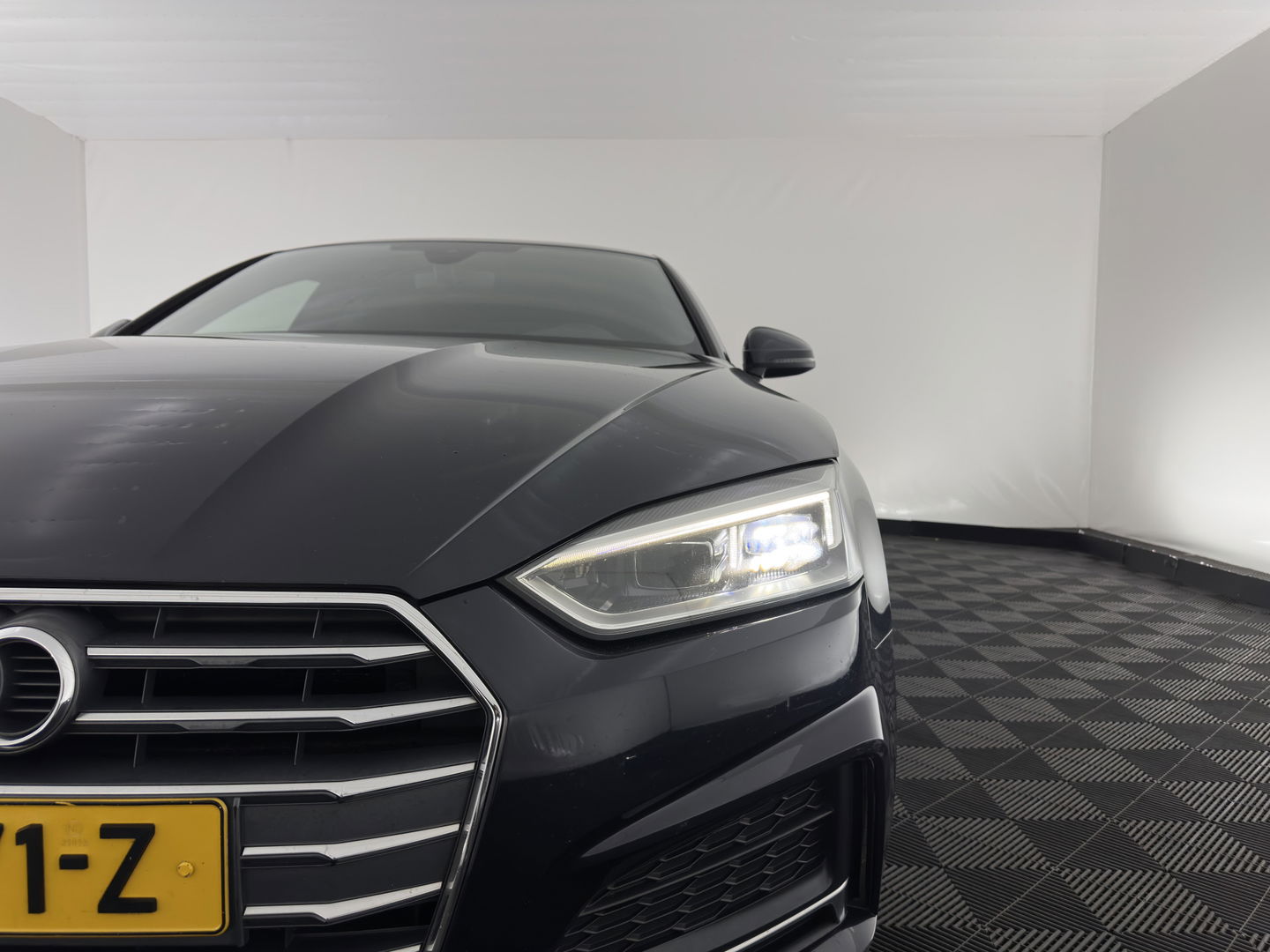 Audi A5 Sportback 1.4 TFSI S-Line Competition Aut. *FULL-LED | LEATHER-FABRIC | SPORT-SEATS | NAVI-FULLMAP | SHIFT-PADDLES | PRIVACY-GLASS | ECC | PDC | CRUISE | 18''ALU*