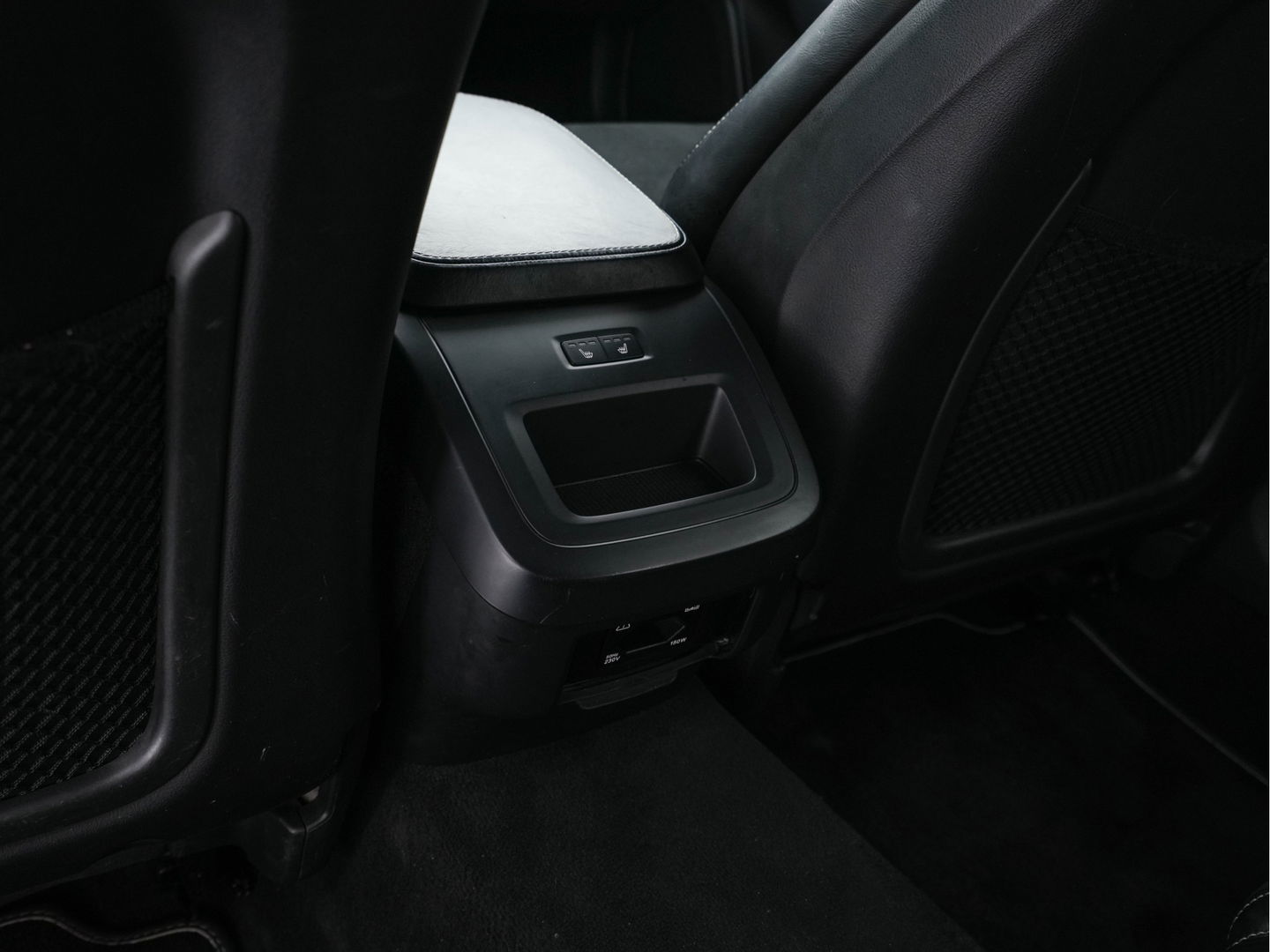 Volvo V90 2.0 D4 R-Design (INCL-BTW) *LEATHER-MICROFIBRE | DIGI-COCKPIT | FULL-LED | HARMAN/KARDON | HEATED-SPORTSEATS | LANE-ASSIST | NAVI-FULLMAP | CAMERA | DAB+ | PRIVACY-GLASS | ECC | PDC | TOWBAR | 19''ALU*