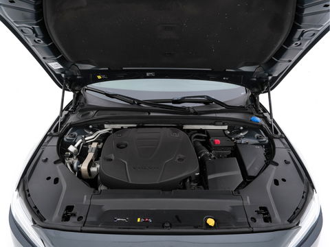 Volvo V90 2.0 D4 R-Design (INCL-BTW) *LEATHER-MICROFIBRE | DIGI-COCKPIT | FULL-LED | HARMAN/KARDON | HEATED-SPORTSEATS | LANE-ASSIST | NAVI-FULLMAP | CAMERA | DAB+ | PRIVACY-GLASS | ECC | PDC | TOWBAR | 19''ALU*