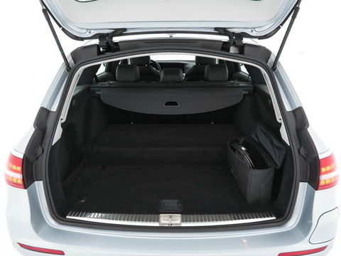 Mercedes-Benz E-Klasse Estate 300 de Luxury Line (INCL-BTW) Aut. *ADAPTIVE-CRUISE | LUXURY-LEATHER | FULL-LED | WIDE-SCREEN-DIGICOCKPIT | BLIND-SPOT | AMBIENT-LIGHT | HEATED-SPORTSEATS | CAMERA | DAB+ | NAVI-FULLMAP | PDC | ECC | 18''ALU*