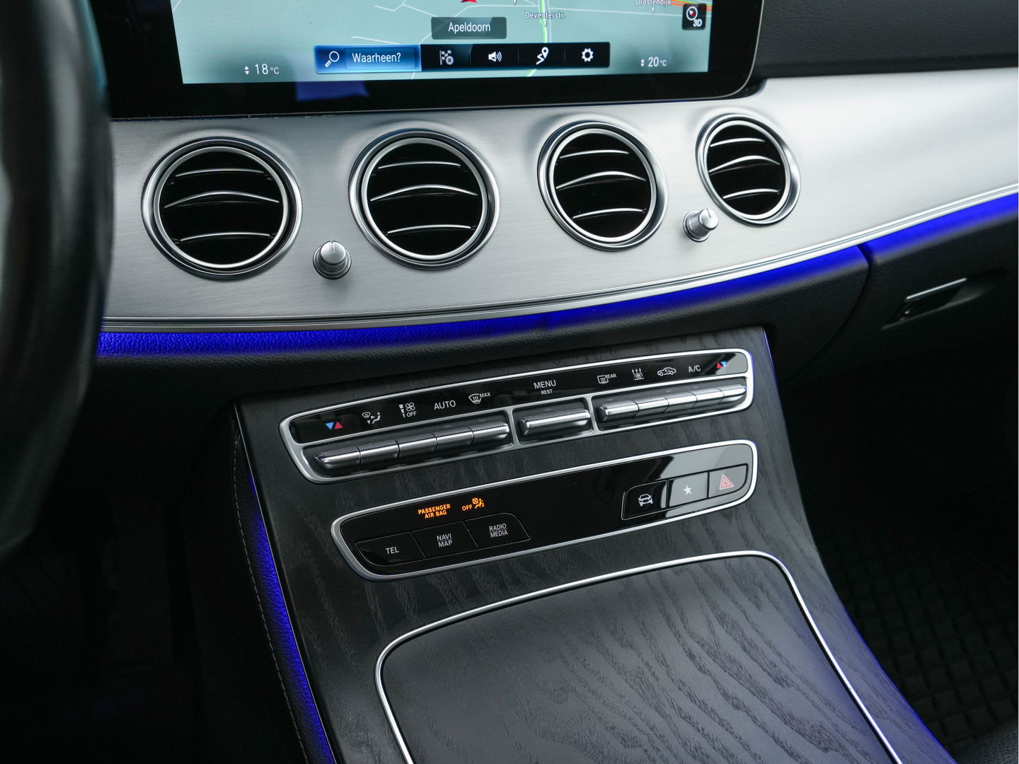 Mercedes-Benz E-Klasse Estate 300 de Luxury Line (INCL-BTW) Aut. *ADAPTIVE-CRUISE | LUXURY-LEATHER | FULL-LED | WIDE-SCREEN-DIGICOCKPIT | BLIND-SPOT | AMBIENT-LIGHT | HEATED-SPORTSEATS | CAMERA | DAB+ | NAVI-FULLMAP | PDC | ECC | 18''ALU*