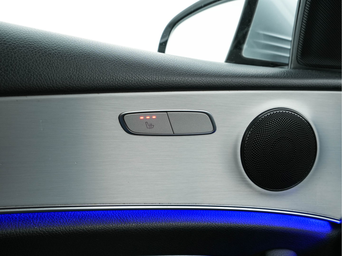 Mercedes-Benz E-Klasse Estate 300 de Luxury Line (INCL-BTW) Aut. *ADAPTIVE-CRUISE | LUXURY-LEATHER | FULL-LED | WIDE-SCREEN-DIGICOCKPIT | BLIND-SPOT | AMBIENT-LIGHT | HEATED-SPORTSEATS | CAMERA | DAB+ | NAVI-FULLMAP | PDC | ECC | 18''ALU*