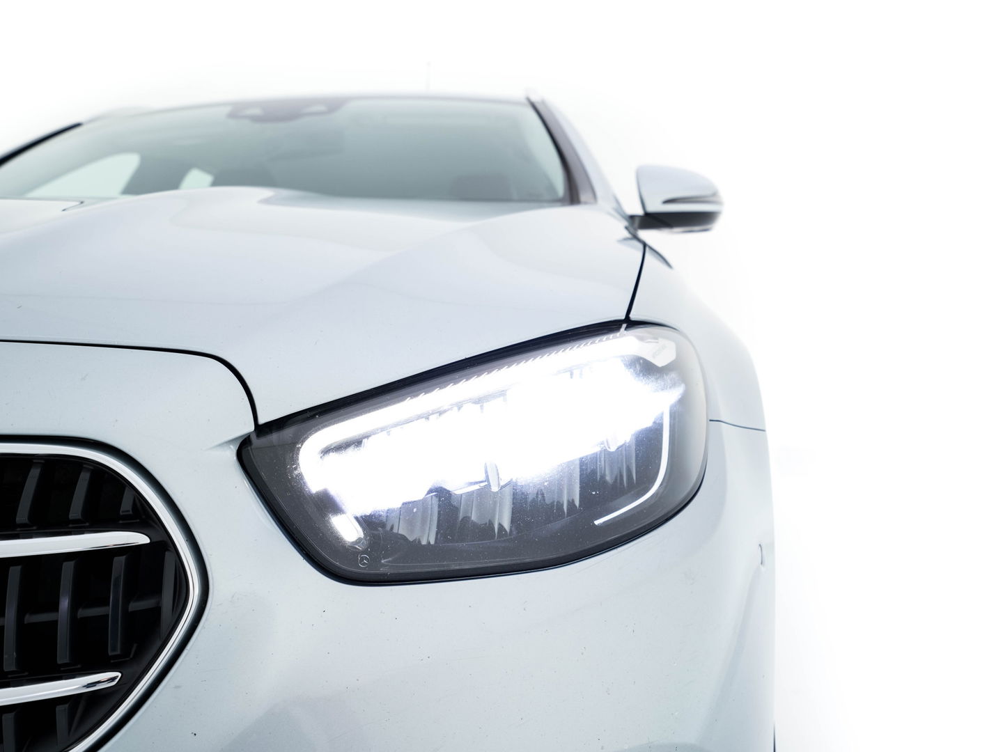 Mercedes-Benz E-Klasse Estate 300 de Luxury Line ( Plug-in ) (INCL-BTW) Aut. *LUXURY-LEATHER | FULL-LED | WIDE-SCREEN-DIGICOCKPIT | BLIND-SPOT | AMBIENT-LIGHT | HEATED-SPORTSEATS | CAMERA | DAB+ | NAVI-FULLMAP | PDC | ADAPTIVE-CRUISE | ECC | 18''ALU*