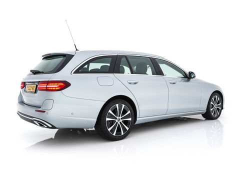Mercedes-Benz E-Klasse Estate 300 de Luxury Line (INCL-BTW) Aut. *ADAPTIVE-CRUISE | LUXURY-LEATHER | FULL-LED | WIDE-SCREEN-DIGICOCKPIT | BLIND-SPOT | AMBIENT-LIGHT | HEATED-SPORTSEATS | CAMERA | DAB+ | NAVI-FULLMAP | PDC | ECC | 18''ALU*