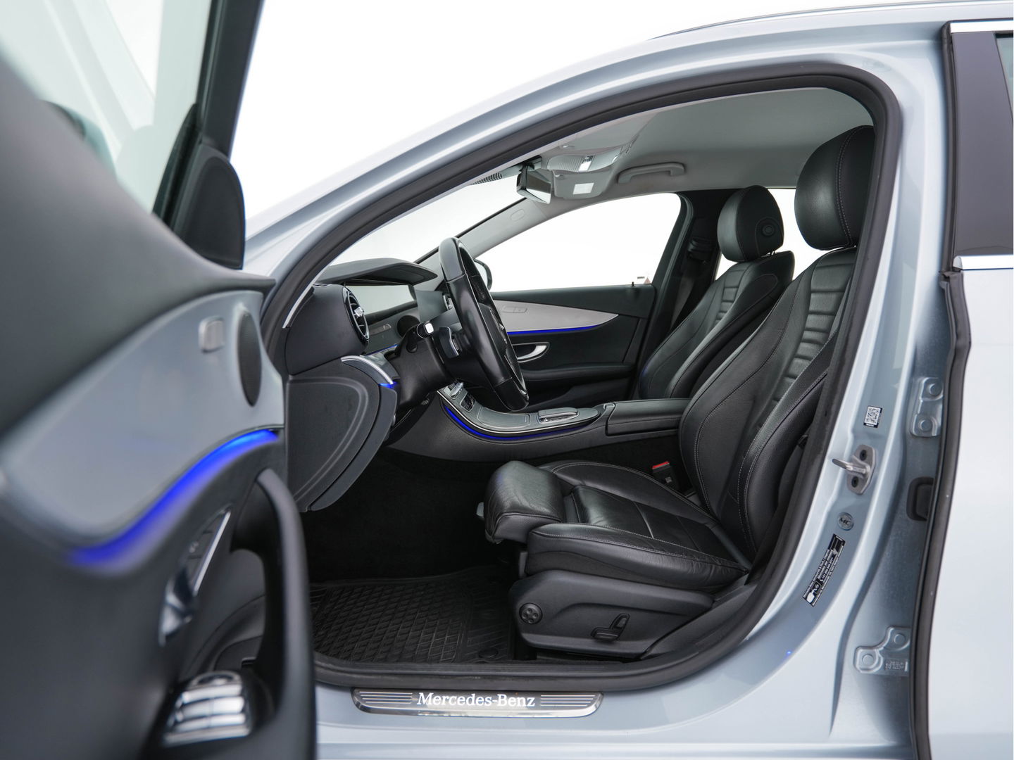 Mercedes-Benz E-Klasse Estate 300 de Luxury Line ( Plug-in ) (INCL-BTW) Aut. *LUXURY-LEATHER | FULL-LED | WIDE-SCREEN-DIGICOCKPIT | BLIND-SPOT | AMBIENT-LIGHT | HEATED-SPORTSEATS | CAMERA | DAB+ | NAVI-FULLMAP | PDC | ADAPTIVE-CRUISE | ECC | 18''ALU*