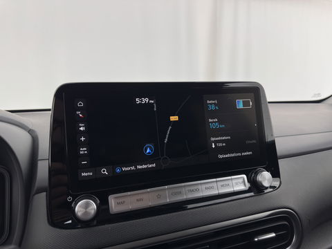 Hyundai KONA EV Fashion 39 kWh [ 3-Fase ] {SOH-100%} (INCL.BTW) NEW MODEL Aut. *HEAD-UP | NAVI-FULLMAP | DIGI-COCKPIT | FULL-LED | KRELL-AUDIO | LANE-ASSIST | KEYLESS | CAMERA | HEAD-UP | SHIFT-PADDLES | DAB | ADAPT.CRUISE | COMFORT-SEATS | 17'