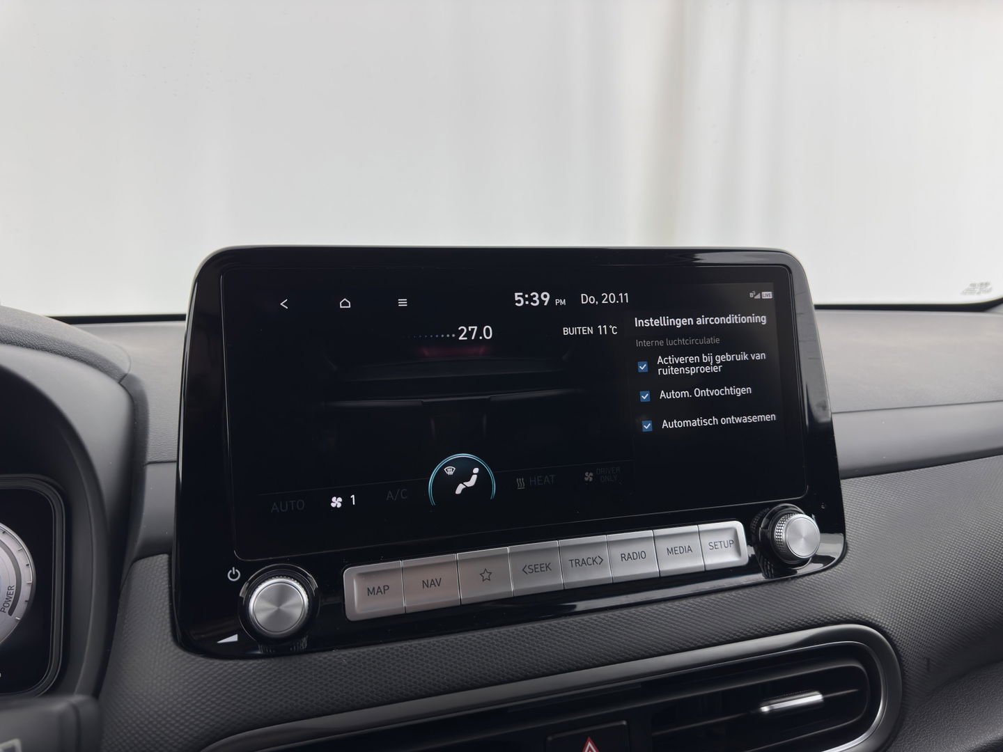 Hyundai KONA EV Fashion 39 kWh [ 3-Fase ] {SOH-100%} (INCL.BTW) NEW MODEL Aut. *HEAD-UP | NAVI-FULLMAP | DIGI-COCKPIT | FULL-LED | KRELL-AUDIO | LANE-ASSIST | KEYLESS | CAMERA | HEAD-UP | SHIFT-PADDLES | DAB | ADAPT.CRUISE | COMFORT-SEATS | 17'