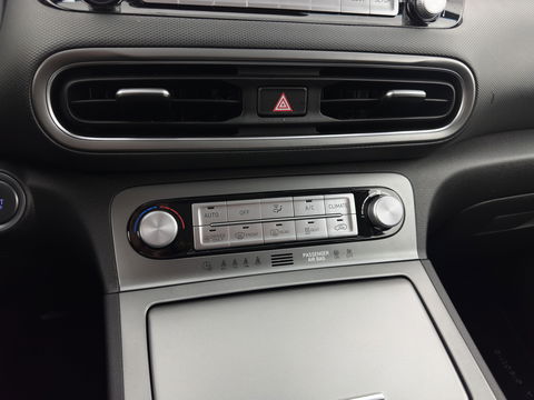 Hyundai KONA EV Fashion 39 kWh [ 3-Fase ] {SOH-100%} (INCL.BTW) NEW MODEL Aut. *HEAD-UP | NAVI-FULLMAP | DIGI-COCKPIT | FULL-LED | KRELL-AUDIO | LANE-ASSIST | KEYLESS | CAMERA | HEAD-UP | SHIFT-PADDLES | DAB | ADAPT.CRUISE | COMFORT-SEATS | 17'