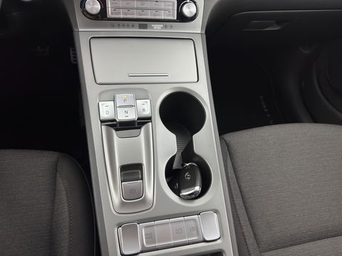 Hyundai KONA EV Fashion 39 kWh [ 3-Fase ] {SOH-100%} (INCL.BTW) NEW MODEL Aut. *HEAD-UP | NAVI-FULLMAP | DIGI-COCKPIT | FULL-LED | KRELL-AUDIO | LANE-ASSIST | KEYLESS | CAMERA | HEAD-UP | SHIFT-PADDLES | DAB | ADAPT.CRUISE | COMFORT-SEATS | 17'