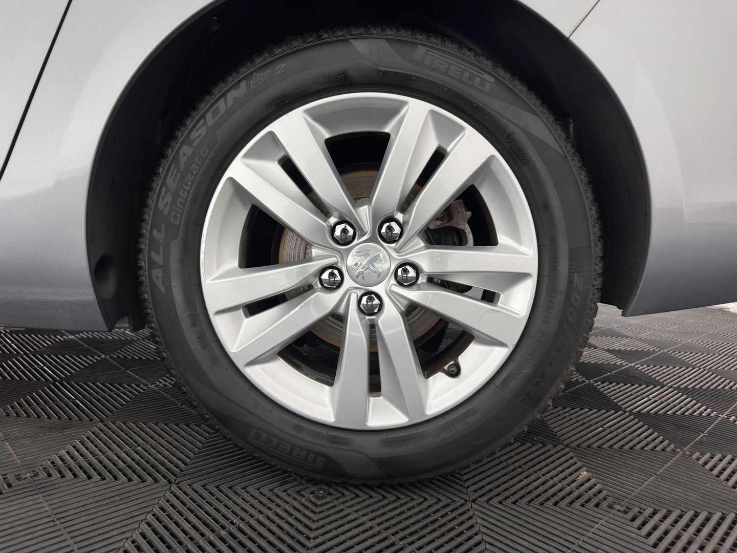 Peugeot 308 SW 1.6 BlueHDI Blue Lease Executive Pack *PANO | NAVI-FULLMAP | SPORT-SEATS | CAMERA | ECC | PRIVACY-GLASS | PDC | CRUISE | TOWBAR | 16''ALU*