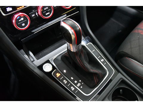Volkswagen Golf 2.0 TSI GTI TCR Pano Keyless