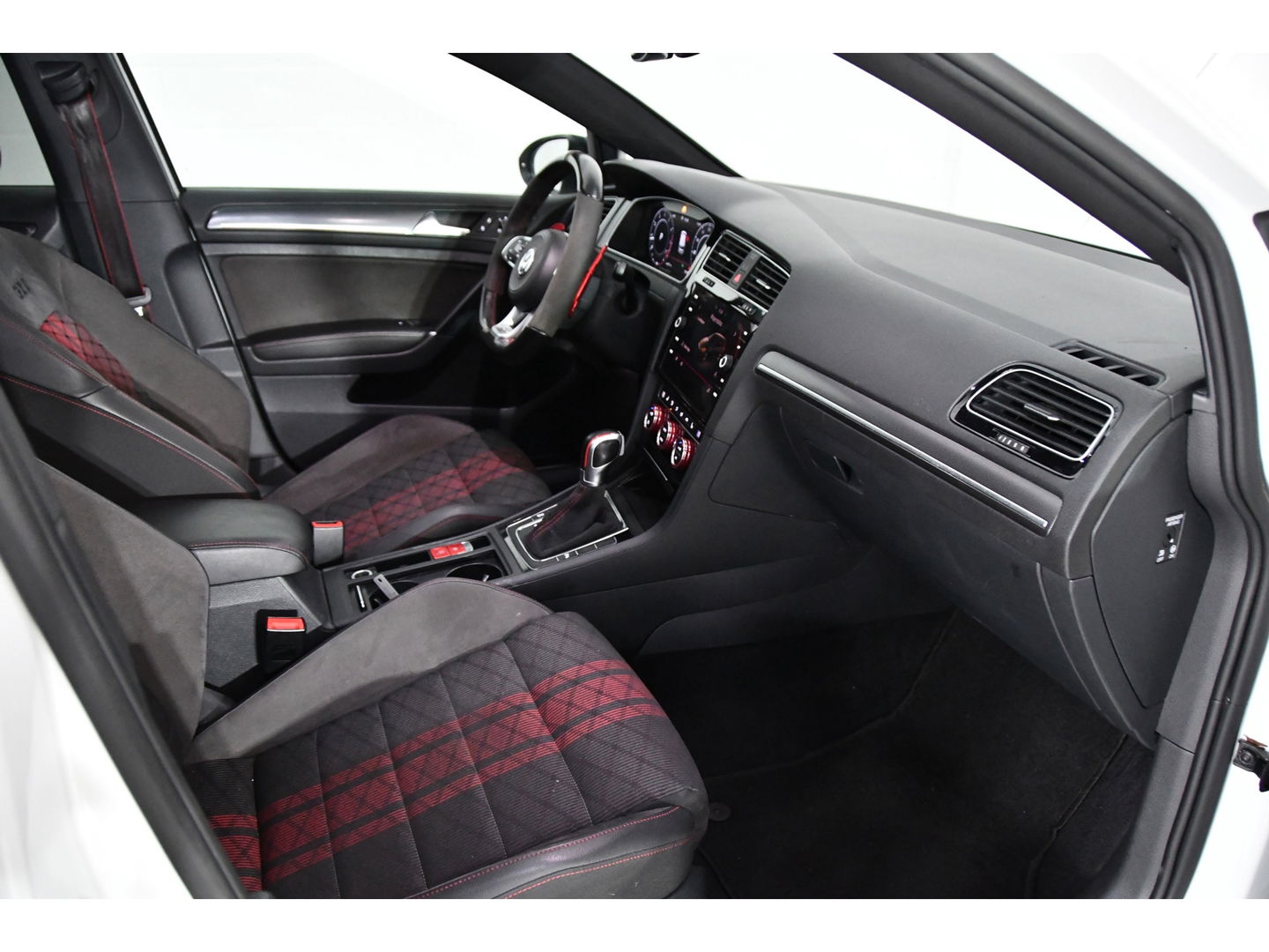 Volkswagen Golf 2.0 TSI GTI TCR Pano Keyless
