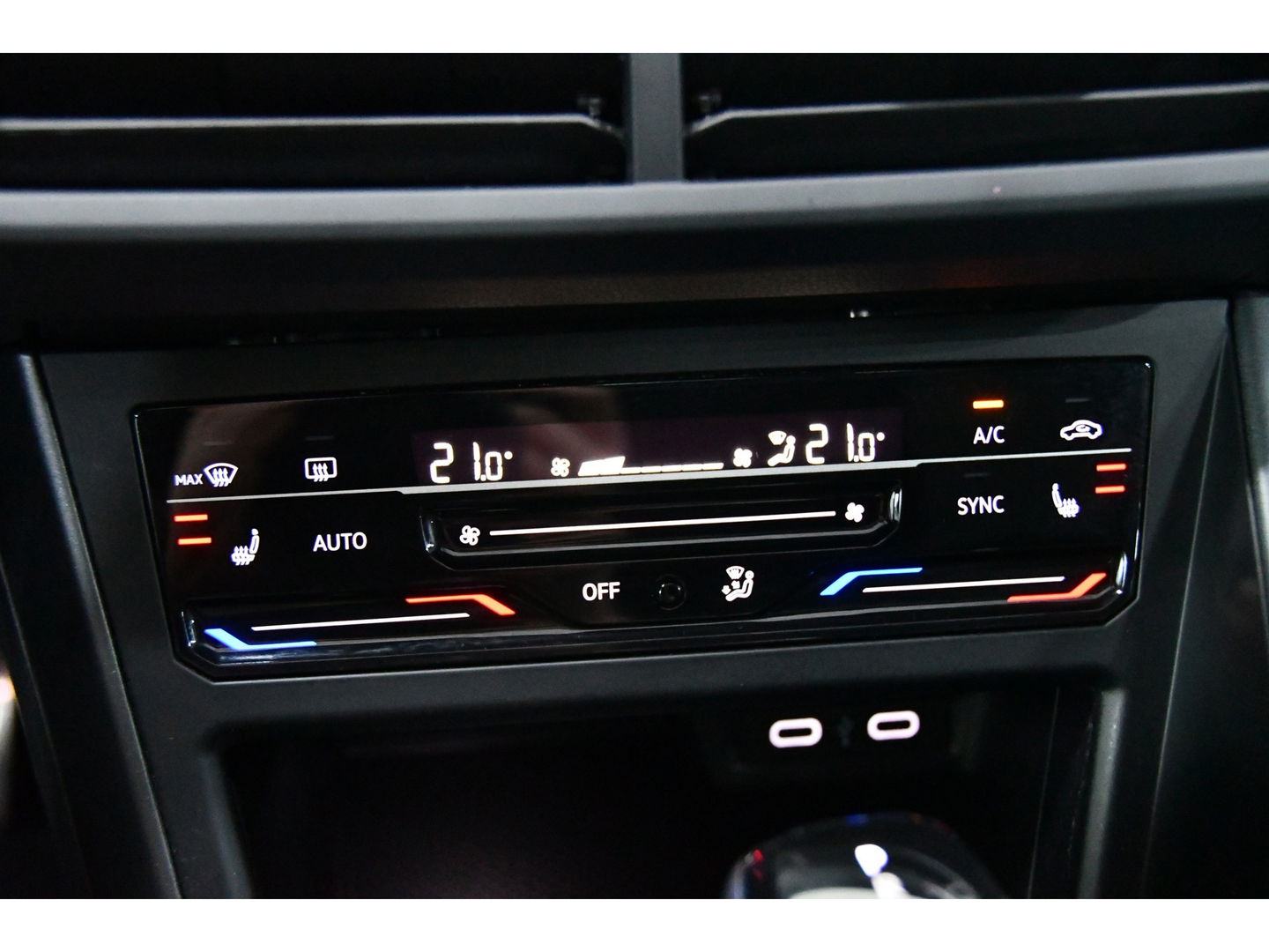 Volkswagen Taigo 1.5 TSI R-Line Pano keyless Camera