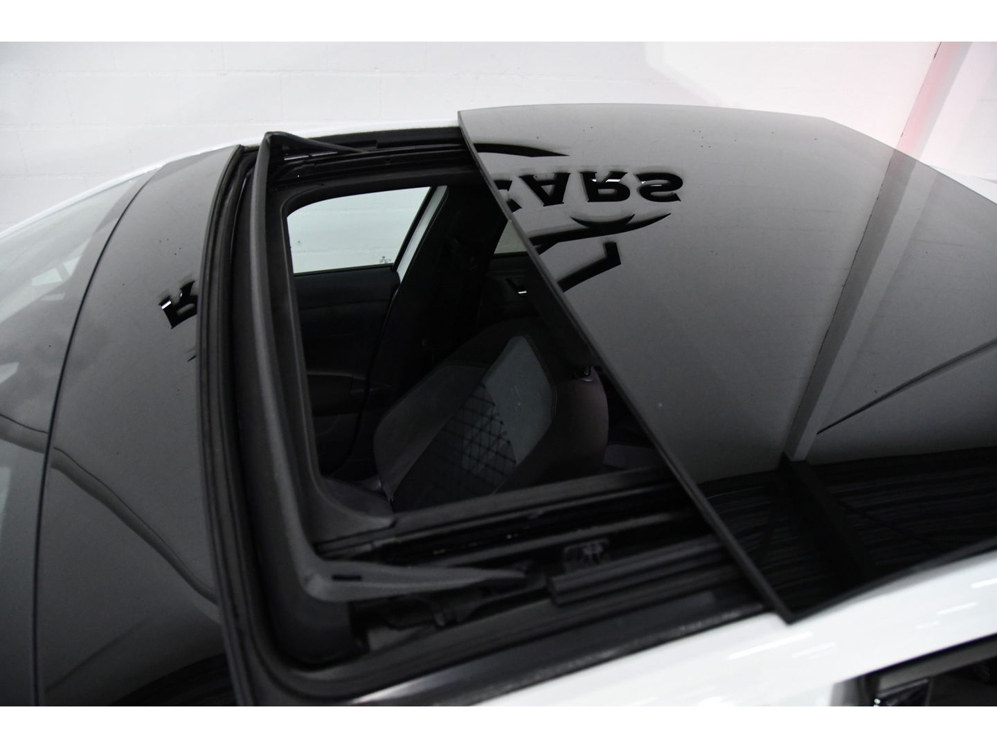 Volkswagen Taigo 1.5 TSI R-Line Pano keyless Camera