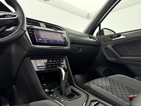 Volkswagen Tiguan 1.4 TSI eHybrid R-Line | SOH 90% | Pano | Adap. Cruise | HuD | Sfeer | Virtual | Camera | Stoel/Stuur verw. | Keyless