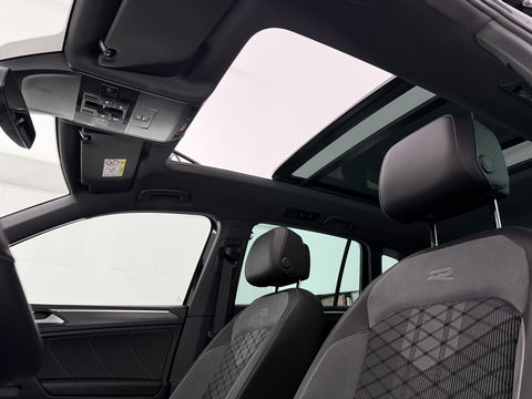 Volkswagen Tiguan 1.4 TSI eHybrid R-Line | SOH 90% | Pano | Adap. Cruise | HuD | Sfeer | Virtual | Camera | Stoel/Stuur verw. | Keyless