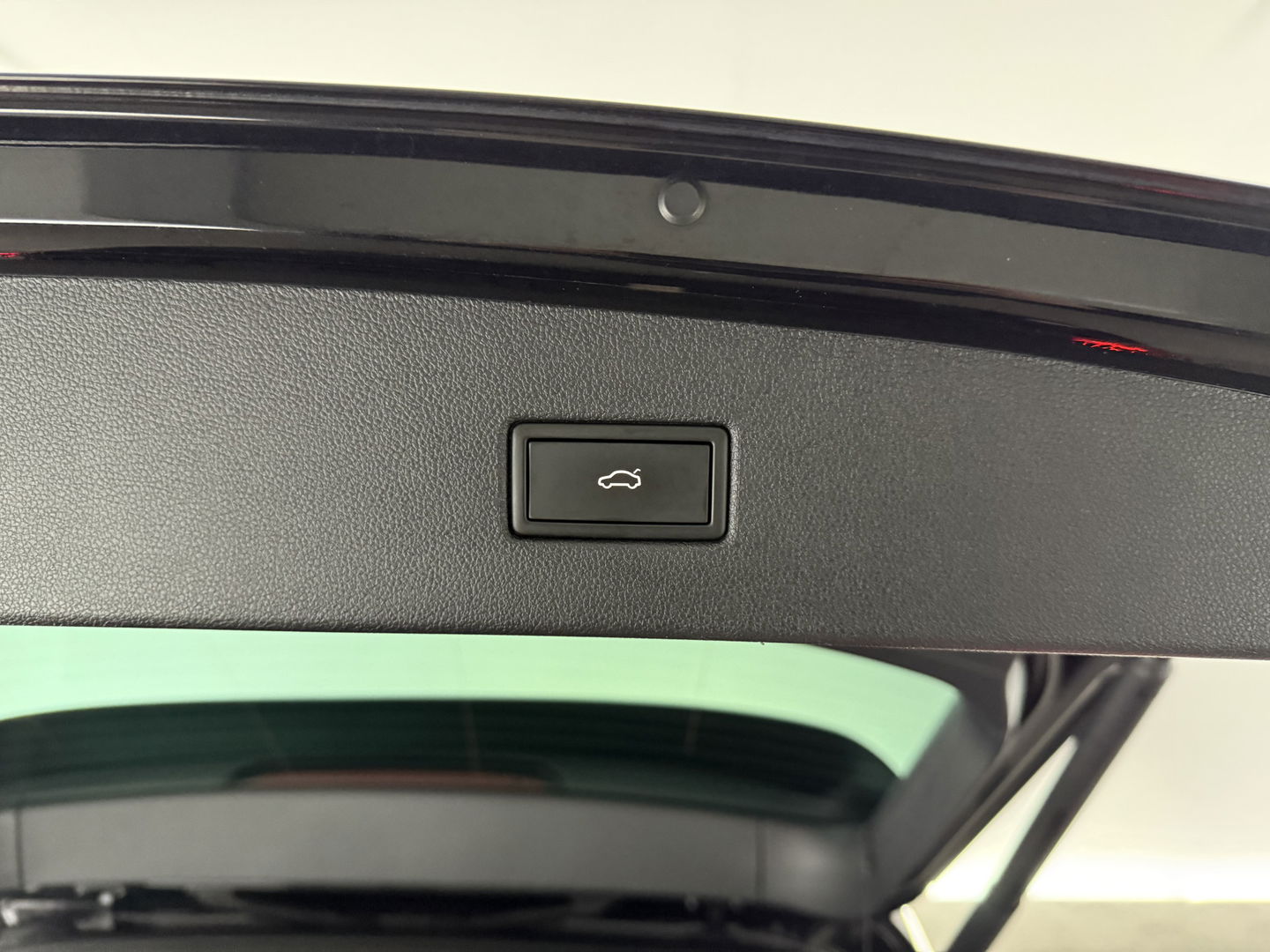 Volkswagen Tiguan 1.4 TSI eHybrid R-Line | SOH 90% | Pano | Adap. Cruise | HuD | Sfeer | Virtual | Camera | Stoel/Stuur verw. | Keyless