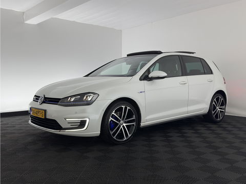 Volkswagen Golf 1.4 TSI GTE Executive Plus ( Plug-in ) Aut. * PANO | FULL-LED | NAVI-FULLMAP | SPORT-SEATS | DAB+ | ECC | CRUISE | CAMERA | PRIVACY-GLASS | 18" ALU *
