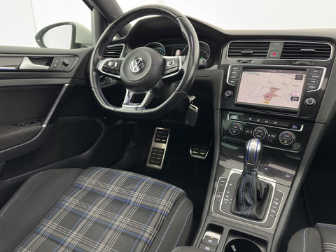 Volkswagen Golf 1.4 TSI GTE Executive Plus ( Plug-in ) Aut. * PANO | FULL-LED | NAVI-FULLMAP | SPORT-SEATS | DAB+ | ECC | CRUISE | CAMERA | PRIVACY-GLASS | 18" ALU *