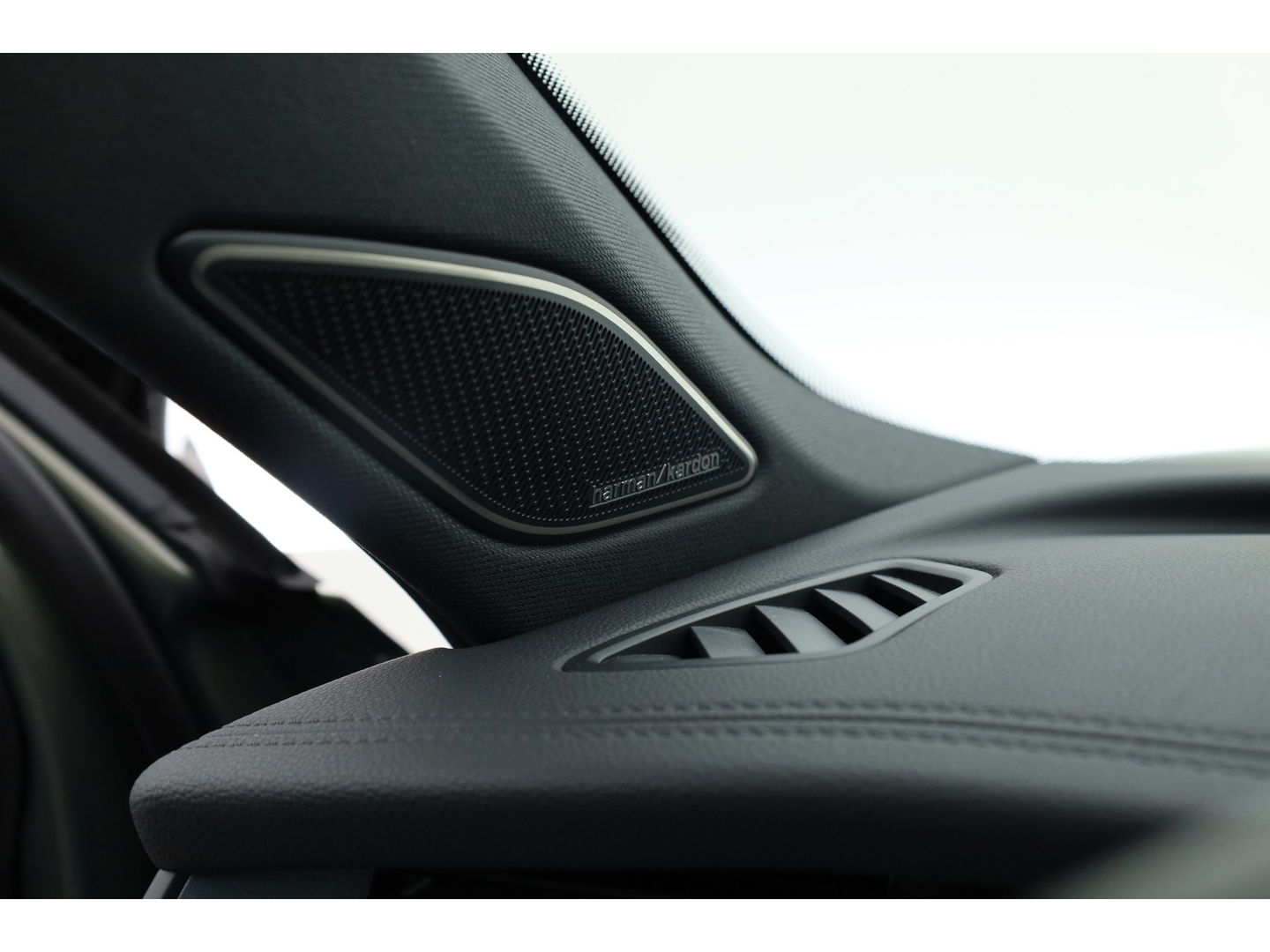 Volkswagen Tayron 1.5 eHybrid R-Line 272pk | Pano | HUD | Harman Kardon | Massage | Keyless | IQ Light | Stoel- Stuurverw.