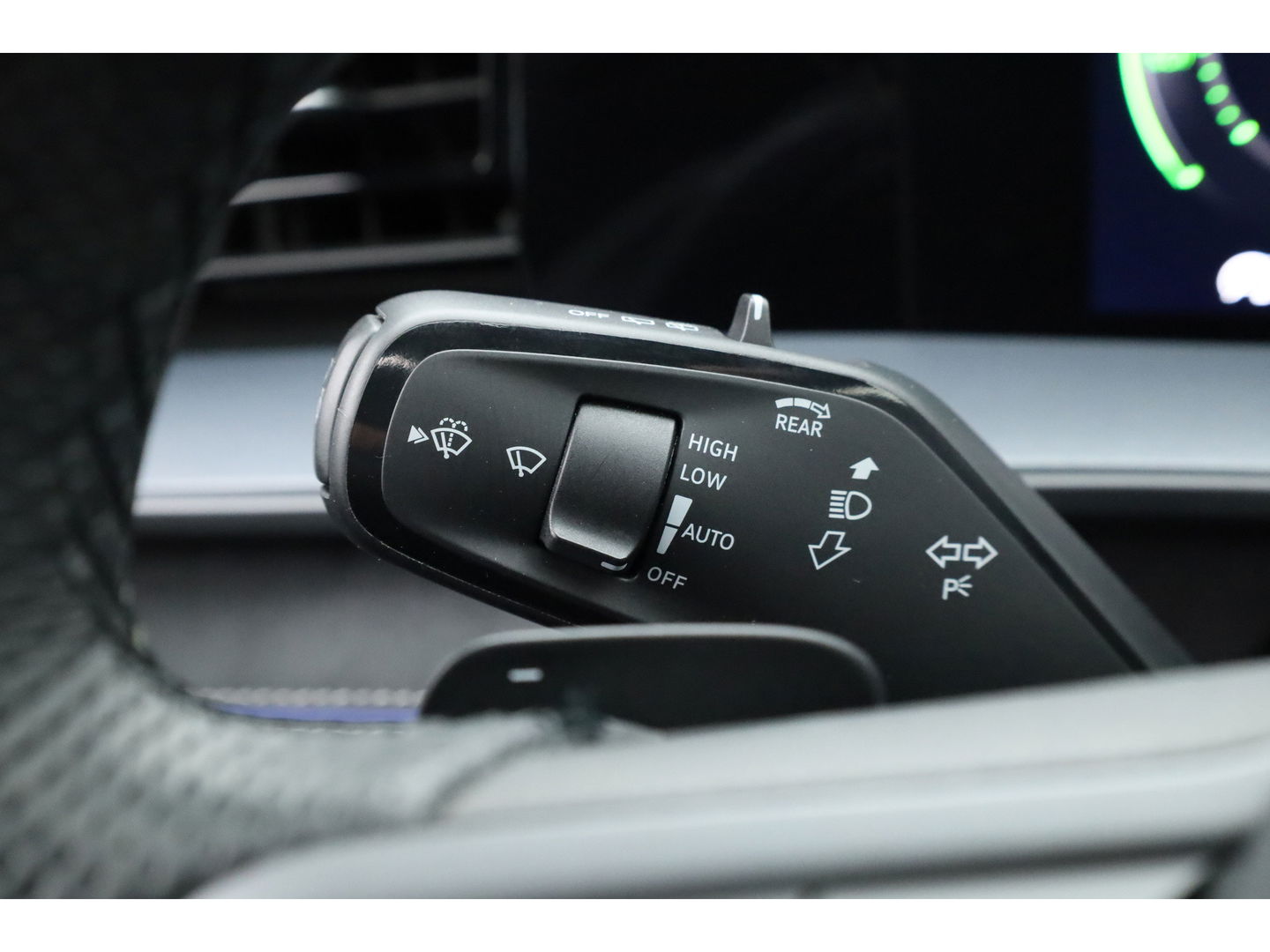 Volkswagen Tayron 1.5 eHybrid R-Line 272pk | Pano | HUD | Harman Kardon | Massage | Keyless | IQ Light | Stoel- Stuurverw.