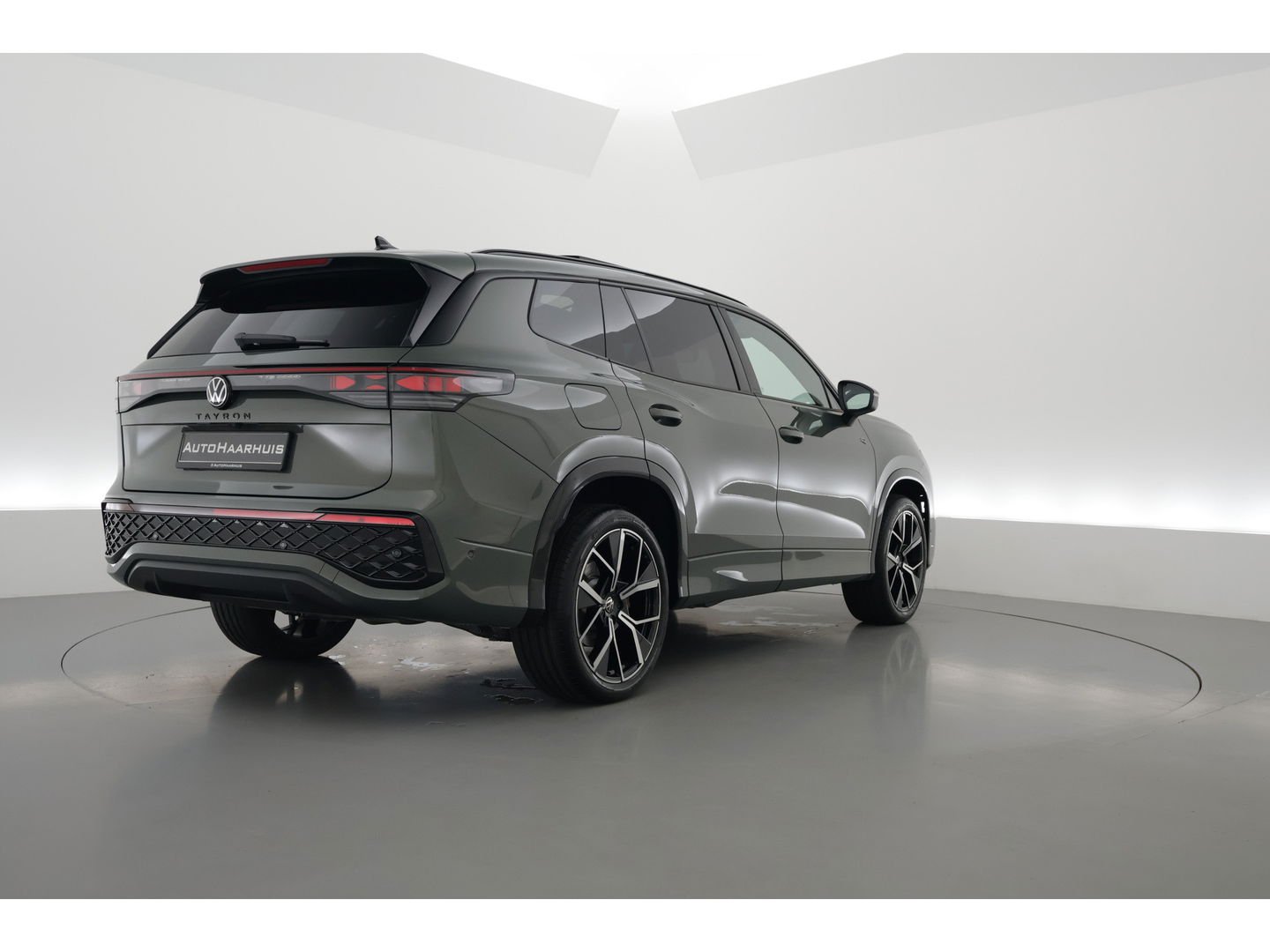 Volkswagen Tayron 1.5 eHybrid R-Line 272pk | Pano | HUD | Harman Kardon | Massage | Keyless | IQ Light | Stoel- Stuurverw.