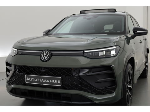 Volkswagen Tayron 1.5 eHybrid R-Line 272pk | Pano | HUD | Harman Kardon | Massage | Keyless | IQ Light | Stoel- Stuurverw.