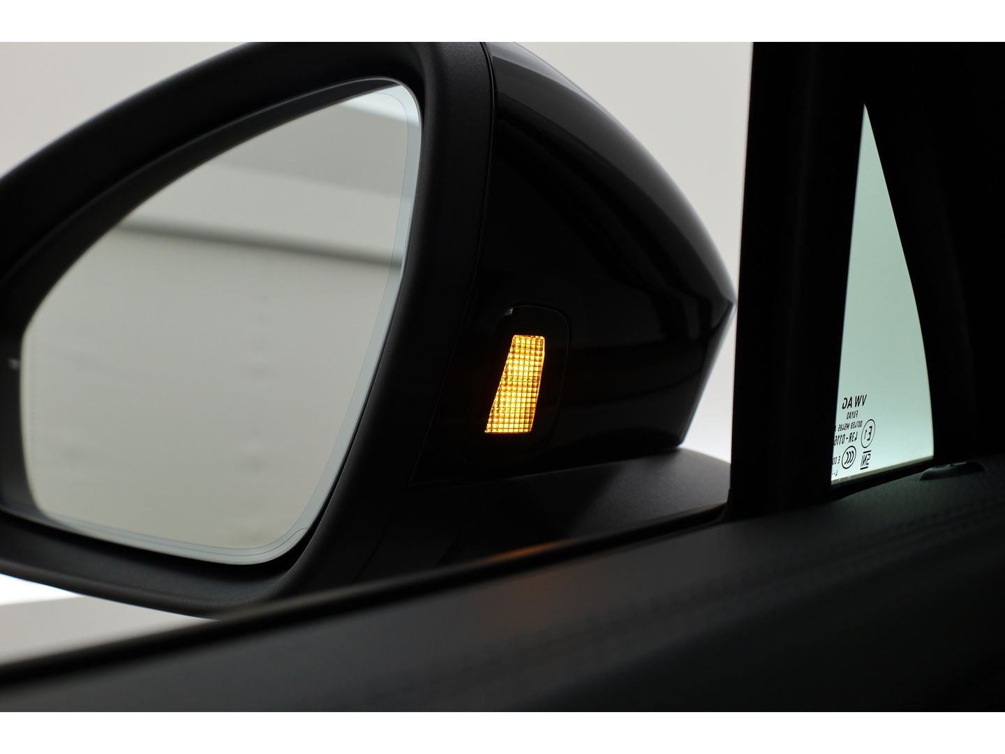 Volkswagen Tayron 1.5 eHybrid R-Line 272pk | Pano | HUD | Harman Kardon | Massage | Keyless | IQ Light | Stoel- Stuurverw.