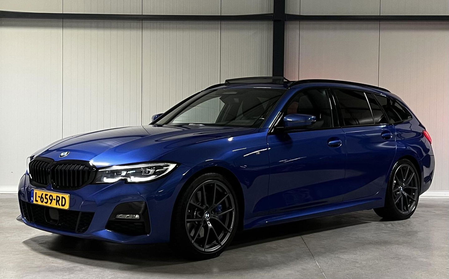 BMW 3 Serie Touring BMW 3-serie 330i 258PK M-Sport High Executive Pano Trekhaak