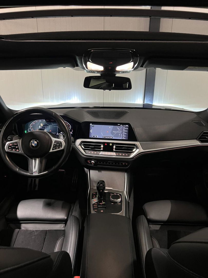 BMW 3 Serie Touring BMW 3-serie 330i 258PK M-Sport High Executive Pano Trekhaak