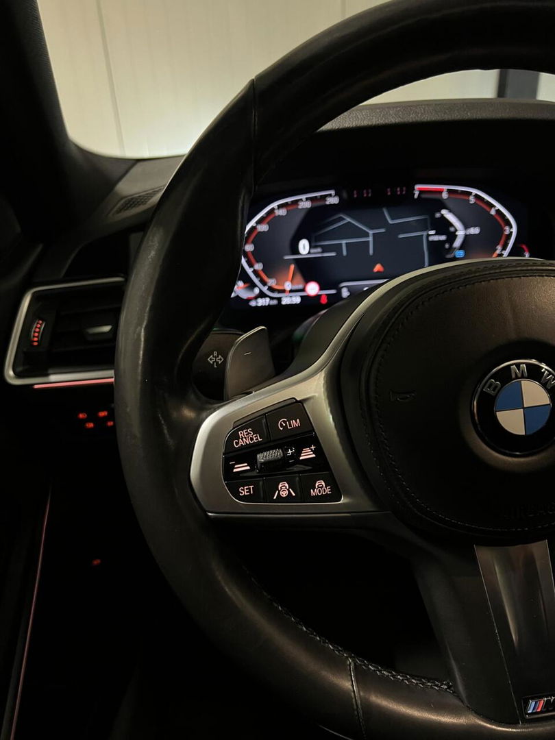 BMW 3 Serie Touring BMW 3-serie 330i 258PK M-Sport High Executive Pano Trekhaak