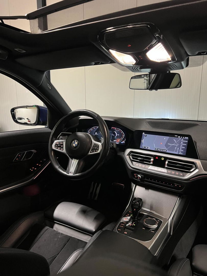 BMW 3 Serie Touring BMW 3-serie 330i 258PK M-Sport High Executive Pano Trekhaak