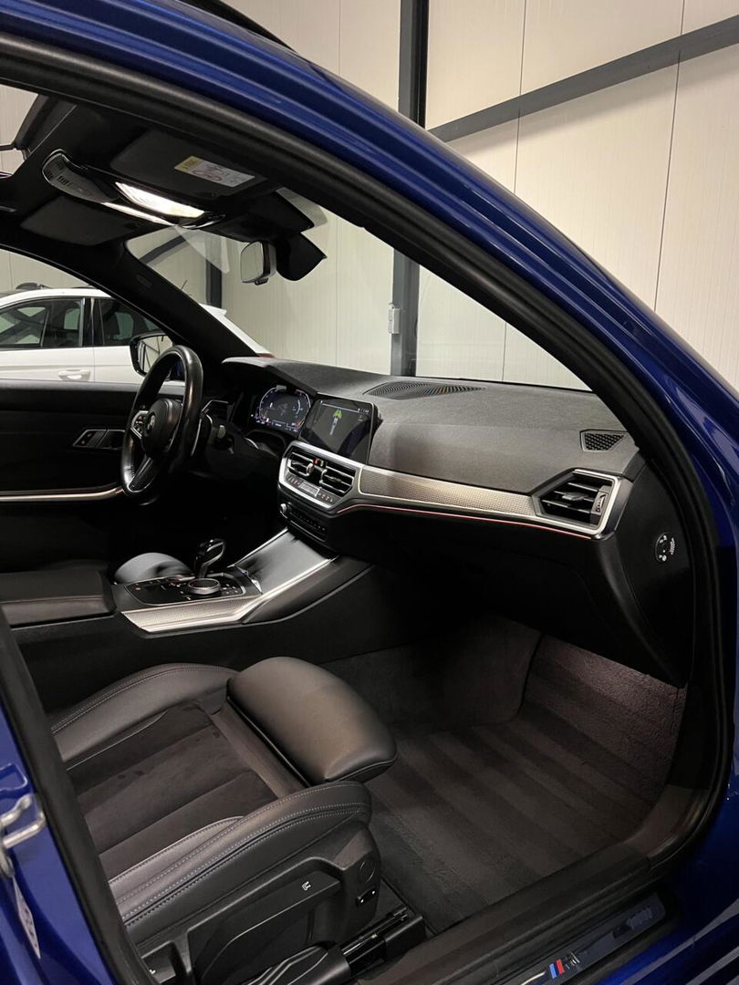 BMW 3 Serie Touring BMW 3-serie 330i 258PK M-Sport High Executive Pano Trekhaak