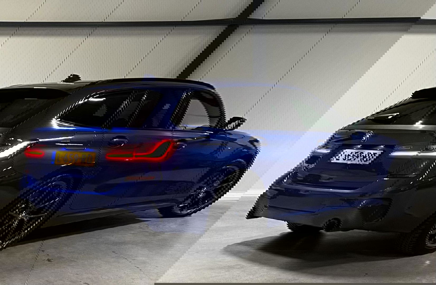 BMW 3 Serie Touring BMW 3-serie 330i 258PK M-Sport High Executive Pano Trekhaak