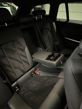 BMW 3 Serie Touring BMW 3-serie 330i 258PK M-Sport High Executive Pano Trekhaak