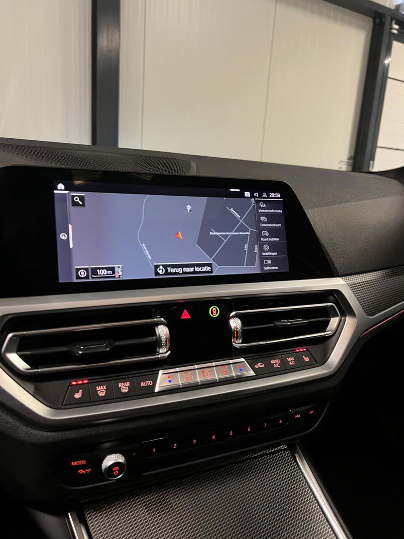 BMW 3 Serie Touring BMW 3-serie 330i 258PK M-Sport High Executive Pano Trekhaak