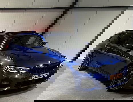 BMW 3 Serie Touring BMW 3-serie 330i 258PK M-Sport High Executive Pano Trekhaak