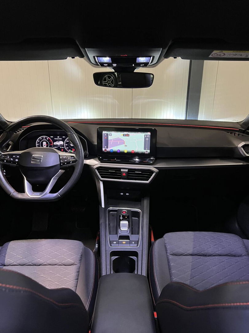 SEAT Leon Sportstourer 1.5 eTSI FR Launch Edition Trekhaak