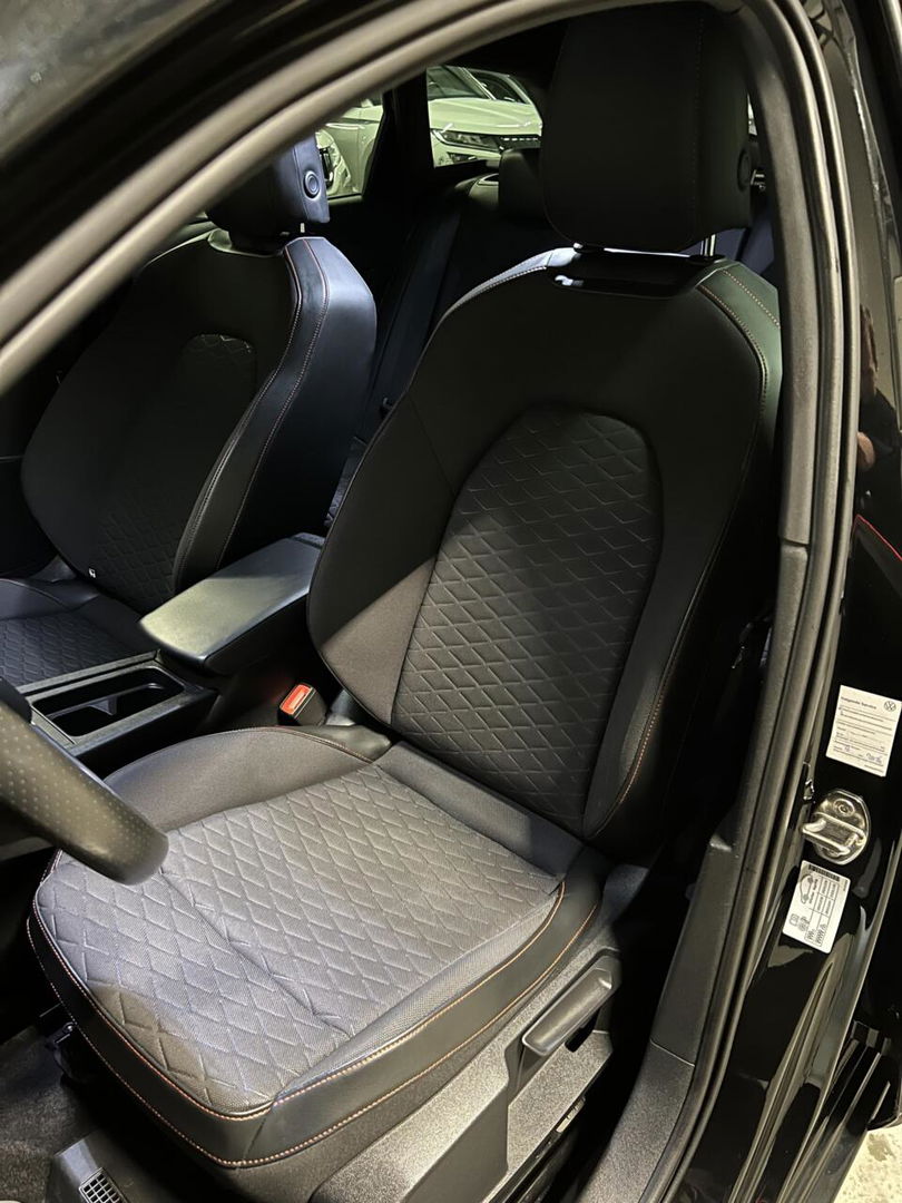 SEAT Leon Sportstourer 1.5 eTSI FR Launch Edition Trekhaak