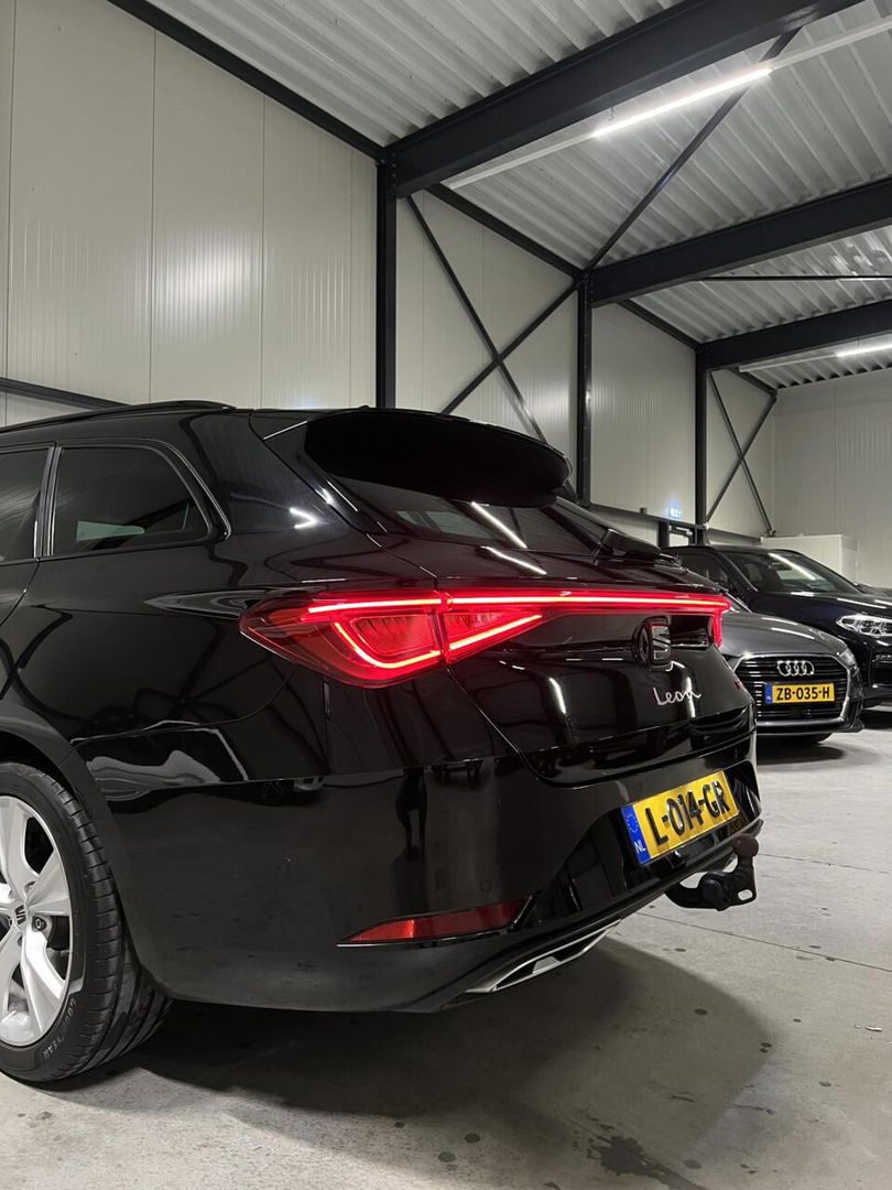 SEAT Leon Sportstourer 1.5 eTSI FR Launch Edition Trekhaak