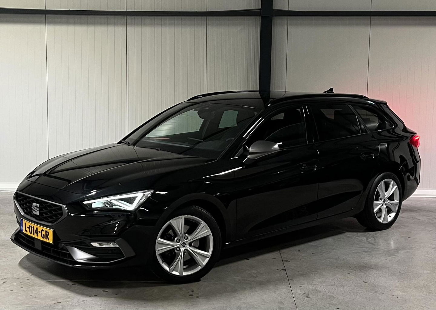 SEAT Leon Sportstourer 1.5 eTSI FR Launch Edition Trekhaak