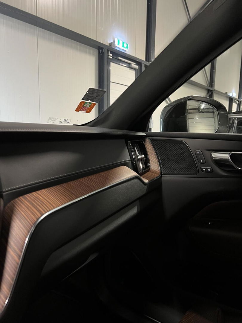 Volvo XC60 2.0 Recharge T6 AWD Inscription Pano H&K Trekhaak