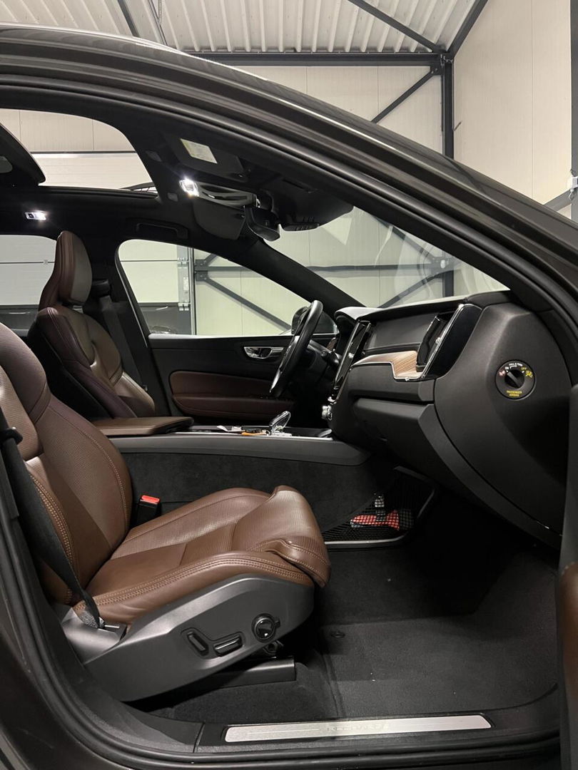 Volvo XC60 2.0 Recharge T6 AWD Inscription Pano H&K Trekhaak