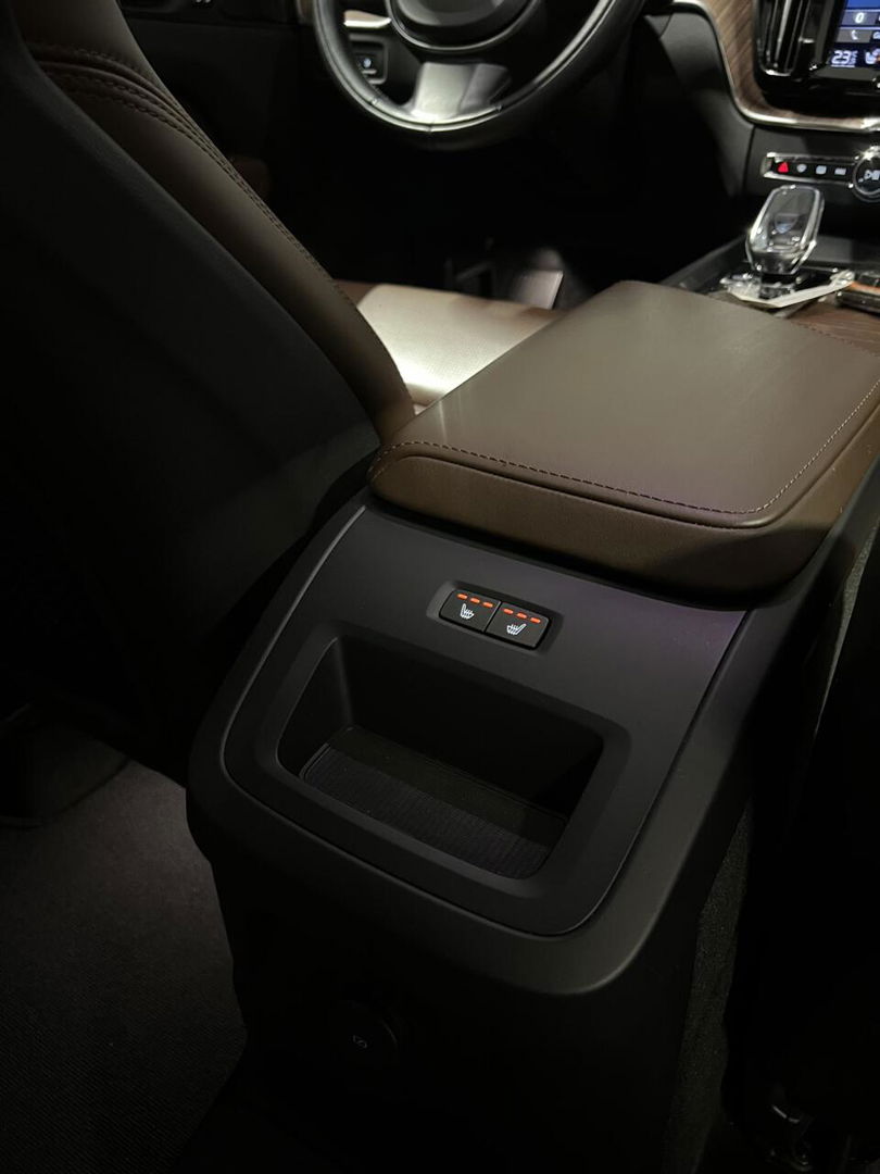 Volvo XC60 2.0 Recharge T6 AWD Inscription Pano H&K Trekhaak