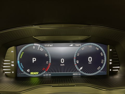 Škoda Superb Combi 1.4 TSI iV Business Edition Plus | Lederen bekleding | Cruise Control | Apple carplay | Android auto | Stoelverwarming | 17'' lichtmetaal |