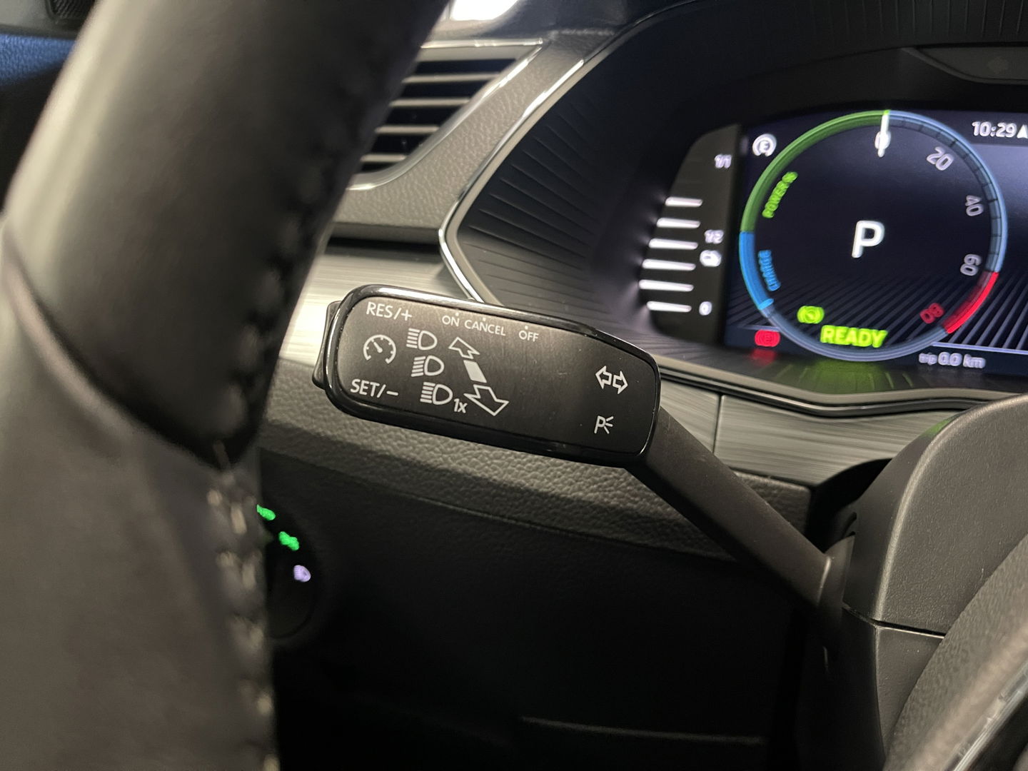 Škoda Superb Combi 1.4 TSI iV Business Edition Plus | Lederen bekleding | Cruise Control | Apple carplay | Android auto | Stoelverwarming | 17'' lichtmetaal |