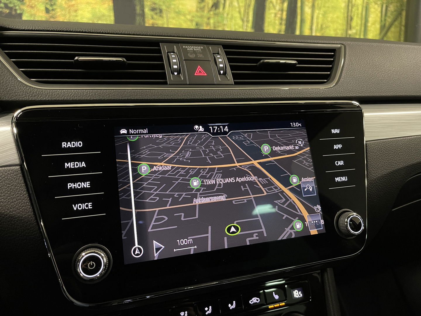Škoda Superb Combi 1.4 TSI iV Business Edition Plus | Lederen bekleding | Cruise Control | Apple carplay | Android auto | Stoelverwarming | 17'' lichtmetaal |